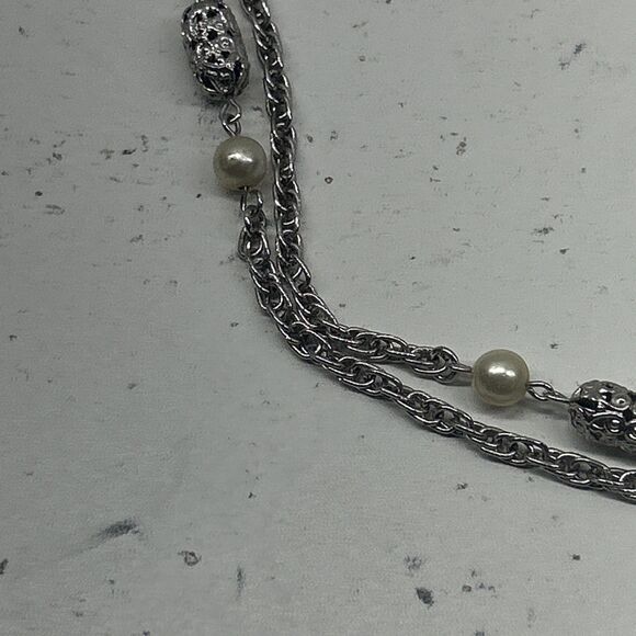 VTG Sarah Coventry Filigree Lady Silver Tone Faux Pearl Necklace 44” Long Chain - Picture 3 of 10